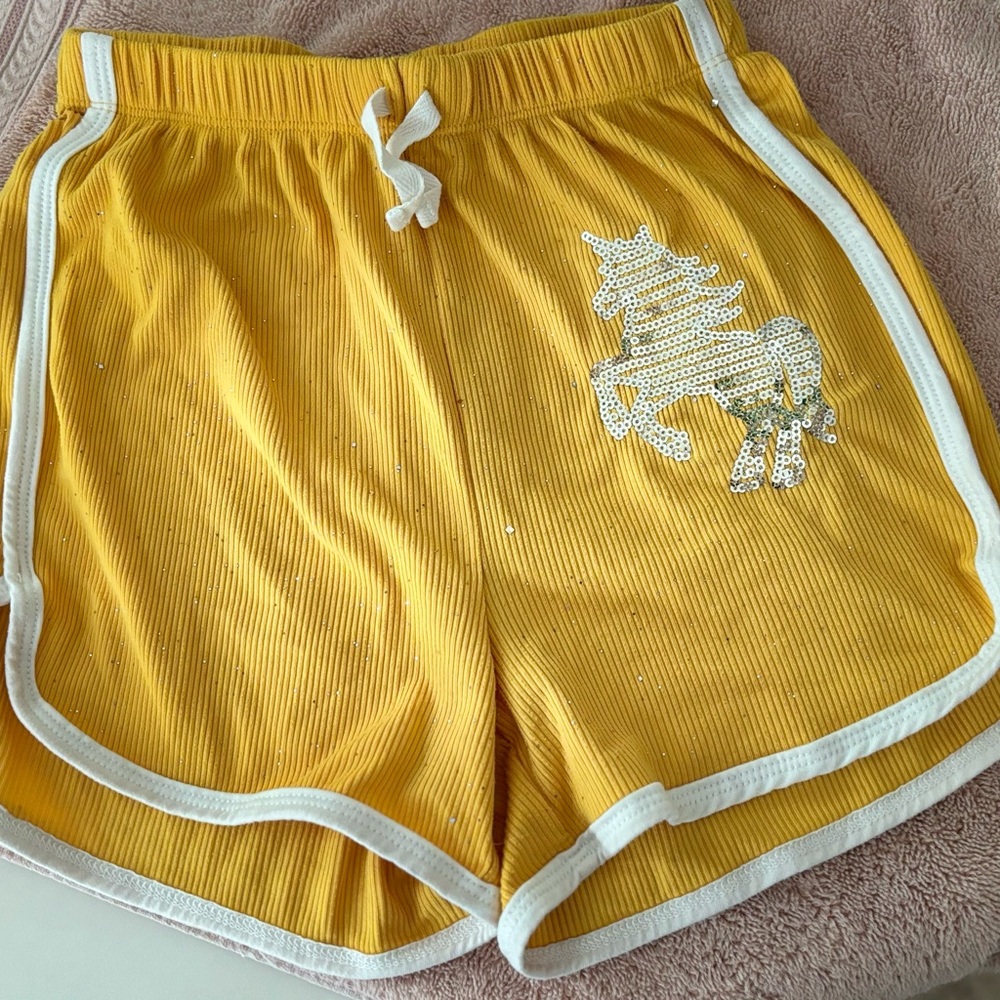 Young Hearts Girls 7/8 Shorts